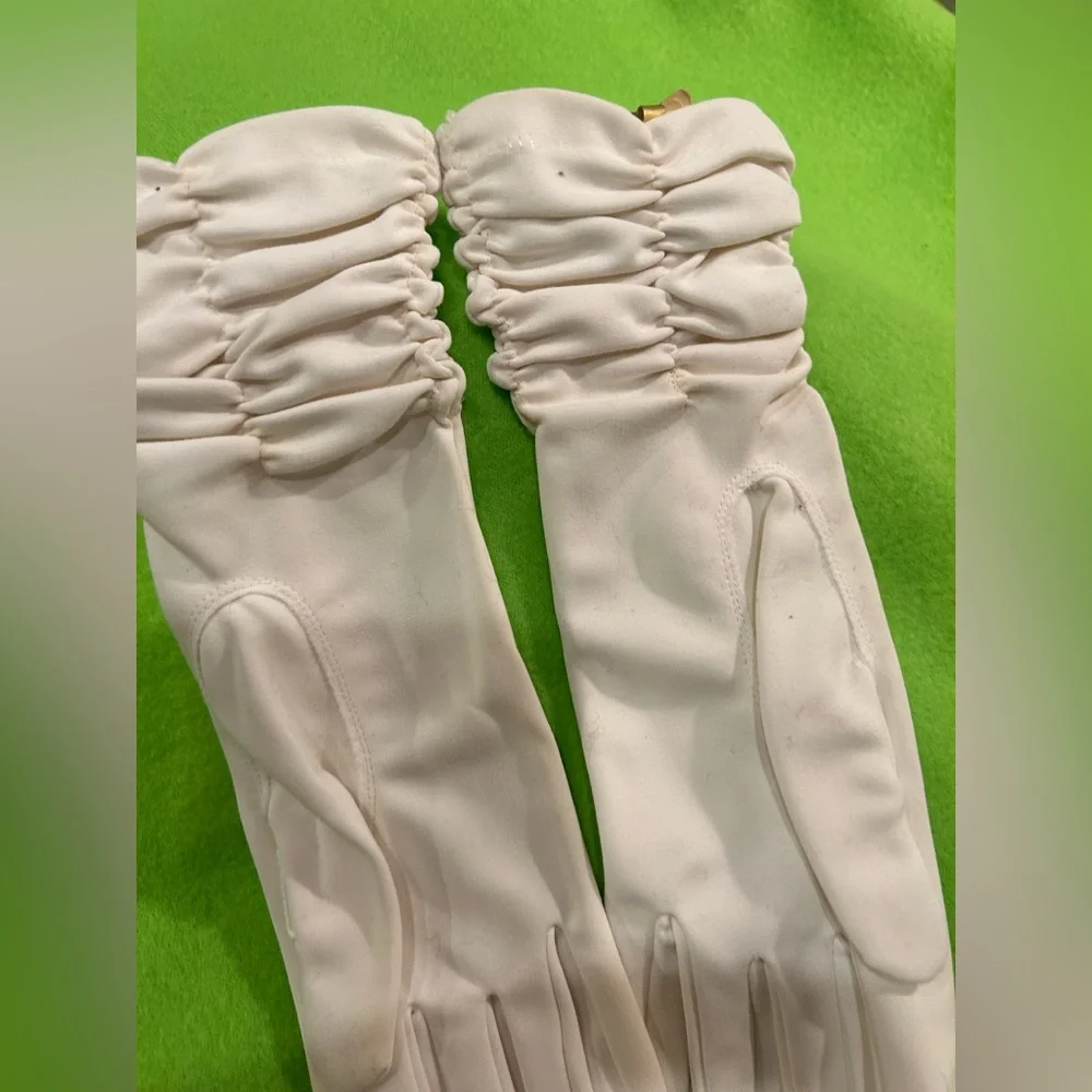 NWT Vintage White Gloves By superb Leatherspun Nylon